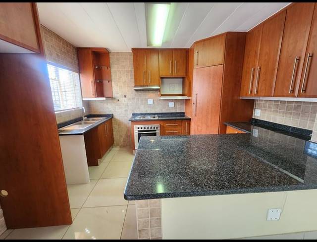 3 BEDROOM PROPERTY TO RENT IN NORTHCLIFF